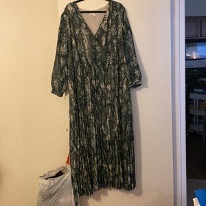 Size 3x Ava & Viv Long gown.Never worn